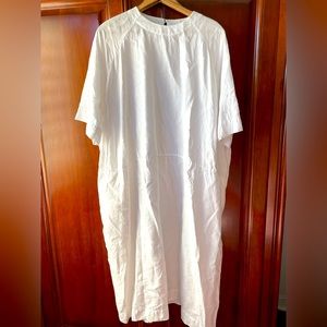 Women’s white linen dress